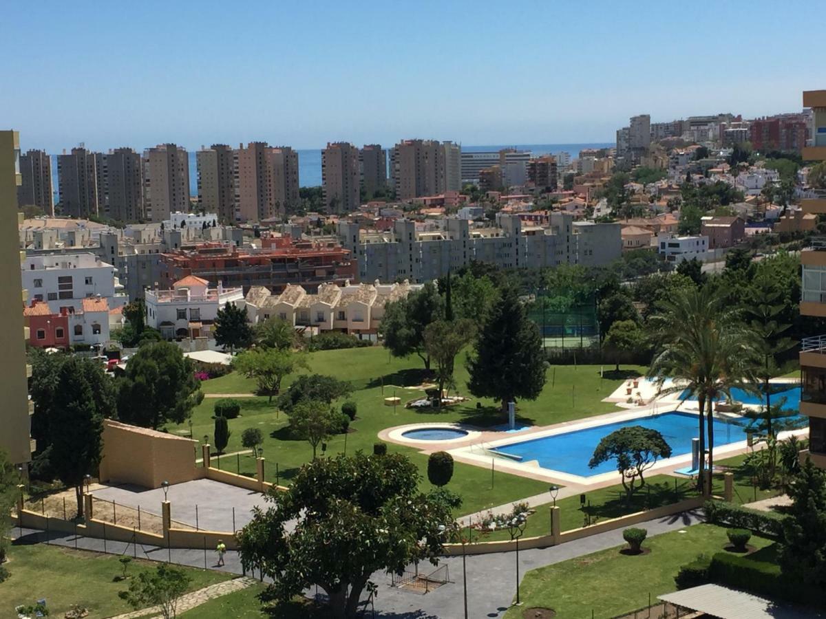 Apartamento Cerca De La Playa Y Campo De Golf Con Piscina Daire Torremolinos Dış mekan fotoğraf