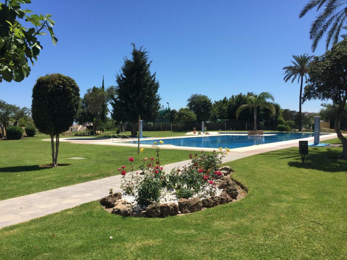 Apartamento Cerca De La Playa Y Campo De Golf Con Piscina Daire Torremolinos Dış mekan fotoğraf
