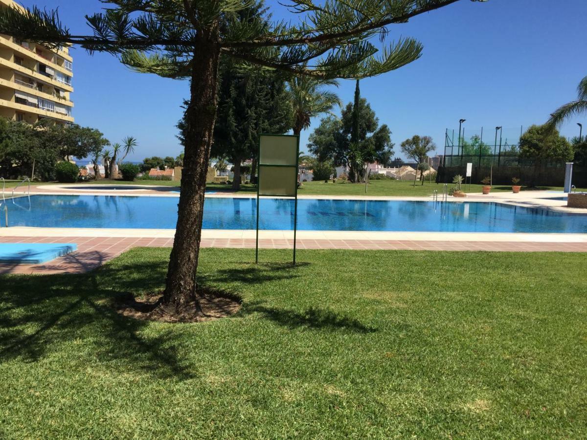 Apartamento Cerca De La Playa Y Campo De Golf Con Piscina Daire Torremolinos Dış mekan fotoğraf