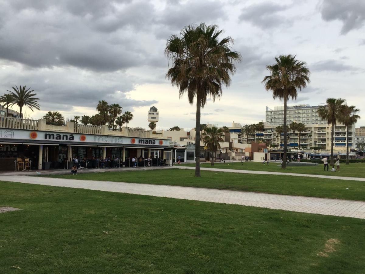 Apartamento Cerca De La Playa Y Campo De Golf Con Piscina Daire Torremolinos Dış mekan fotoğraf
