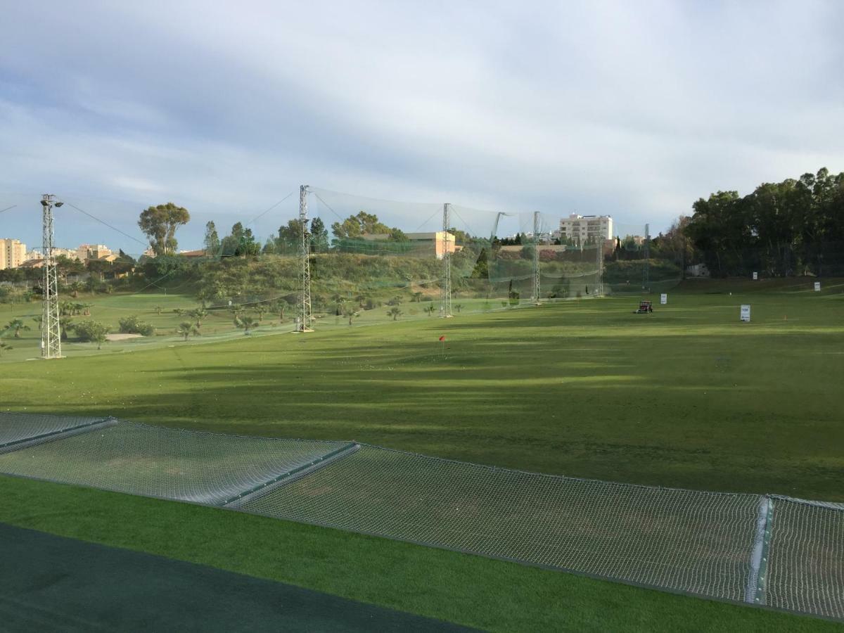 Apartamento Cerca De La Playa Y Campo De Golf Con Piscina Daire Torremolinos Dış mekan fotoğraf
